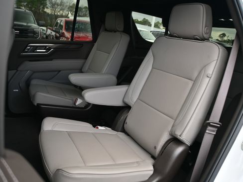 Used 2025 GMC Yukon Elevation w/ Technology Package image 11