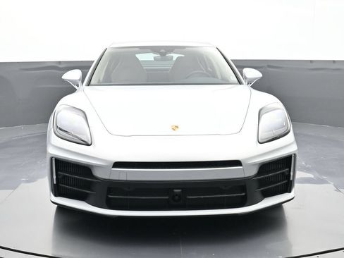 Certified 2025 Porsche Panamera image 28