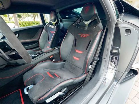 Used 2022 Lamborghini Huracan EVO RWD image 55