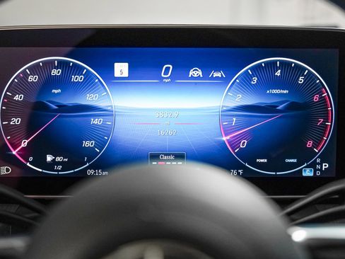 Certified 2025 Mercedes-Benz CLE 450 4MATIC Coupe image 16