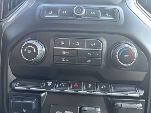 Used 2019 Chevrolet Silverado 1500 Custom Trail Boss w/ Custom Convenience Package AWD/4WD image 18