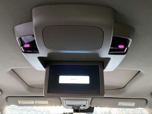 Used 2019 Honda Pilot Touring image 30