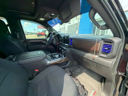Used 2025 Chevrolet Silverado 3500 High Country w/ High Country Premium Package AWD/4WD image 20