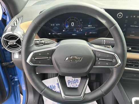 Used 2025 Chevrolet Equinox ACTIV w/ Safety and Technology Package image 9