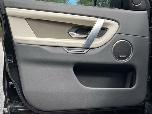 Used 2020 Land Rover Discovery Sport SE R-Dynamic image 13