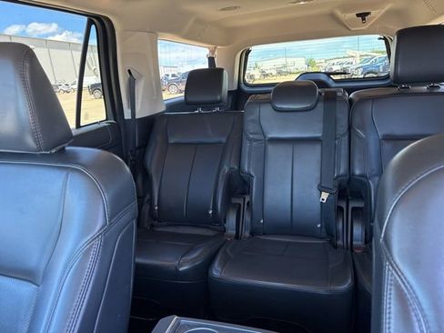 Used 2024 Ford Expedition Max XLT AWD/4WD image 8
