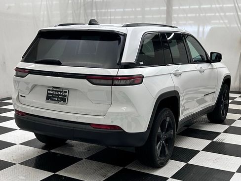 New 2026 Jeep Grand Cherokee Limited w/ Limited Altitude Package image 7