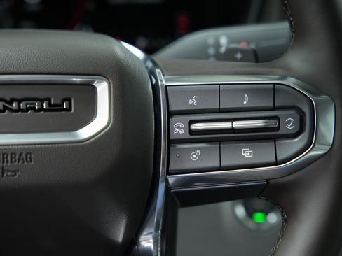 New 2026 GMC Terrain Denali w/ LPO, Black Badging Package image 31