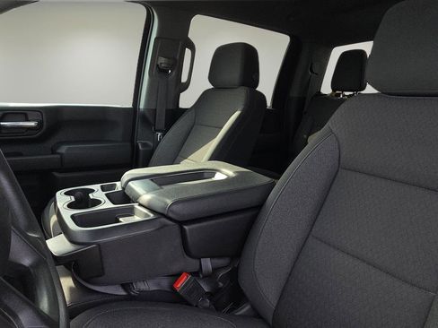 Used 2024 Chevrolet Silverado 2500 Custom w/ Custom Value Package image 29