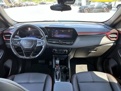 Used 2024 Chevrolet TrailBlazer RS FWD image 18