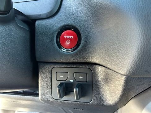 Used 2026 Toyota Tundra Limited AWD/4WD image 29