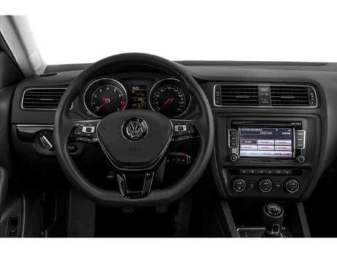 Used 2015 Volkswagen Jetta S image 8