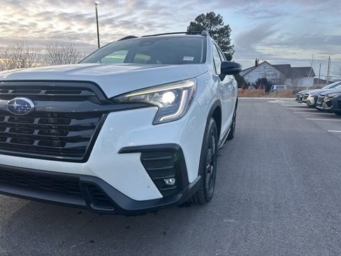 Used 2023 Subaru Ascent Onyx Edition image 9