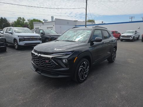 New 2026 Chevrolet TrailBlazer RS w/ Convenience Package FWD image 3