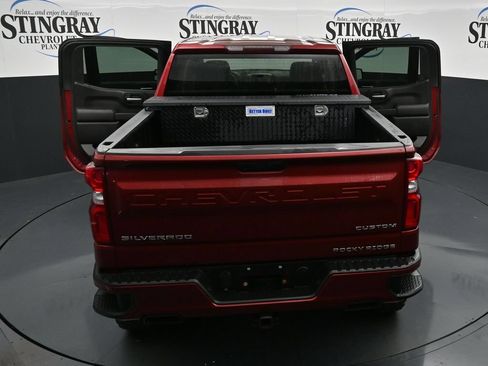 Used 2020 Chevrolet Silverado 1500 Custom w/ Custom Value Package AWD/4WD image 35