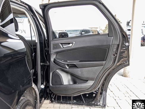 Used 2016 Ford Edge SE image 36