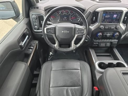 Used 2021 Chevrolet Silverado 1500 LT Trail Boss w/ Convenience Package II AWD/4WD image 4
