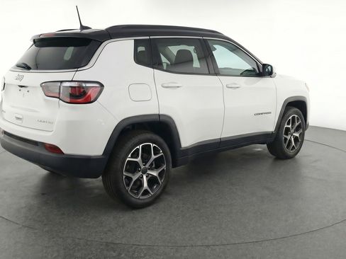 Used 2025 Jeep Compass Limited AWD/4WD image 9