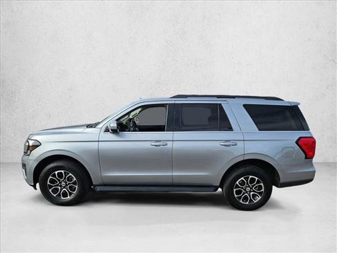 Used 2024 Ford Expedition XLT image 9
