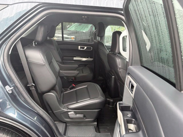 Used 2023 Ford Explorer XLT w/ Equipment Group 202A AWD/4WD image 31