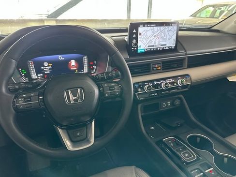 Certified 2025 Honda Pilot Elite image 17
