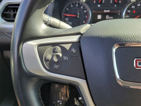 Used 2023 GMC Acadia SLT image 5