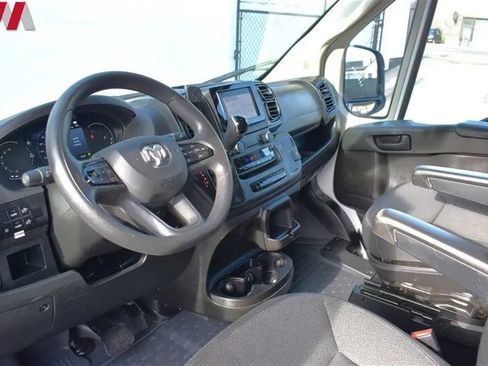 Used 2022 RAM ProMaster 3500 w/ Convenience Group FWD image 3