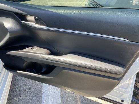 Used 2021 Toyota Camry XSE w/ Carpet Mat Package (TMS) FWD image 22