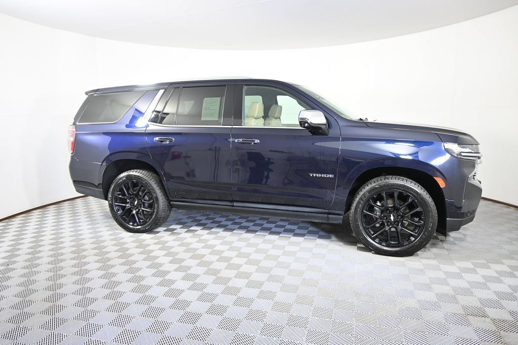 Used 2024 Chevrolet Tahoe Premier w/ Premium Package AWD/4WD image 8