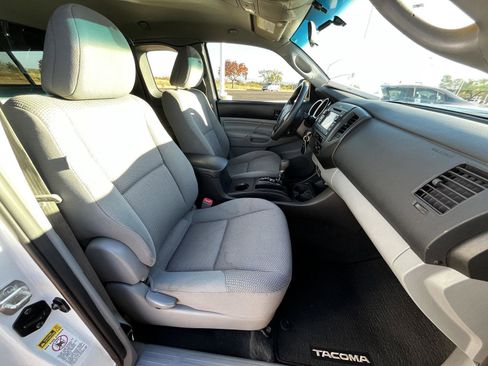 Used 2013 Toyota Tacoma 2WD Access Cab image 21