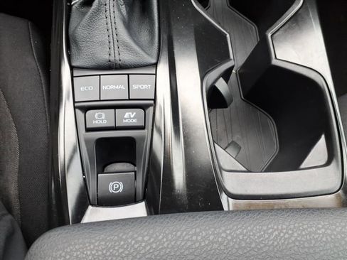 Certified 2025 Toyota Camry LE image 19