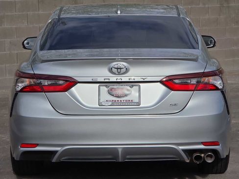 Used 2022 Toyota Camry SE image 8