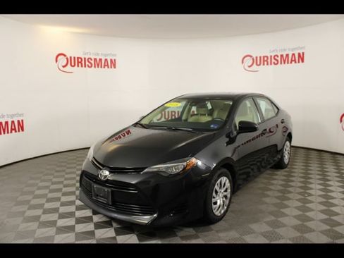 Used 2018 Toyota Corolla LE w/ Carpet Mat Package (TMS) FWD image 2