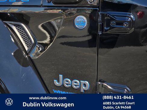 Used 2023 Jeep Wrangler Unlimited Rubicon 4xe AWD/4WD image 9