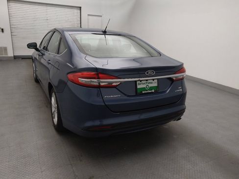 Used 2018 Ford Fusion SE image 6