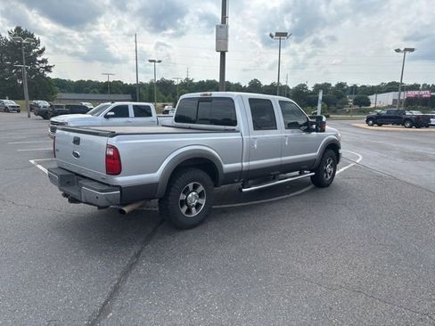Used 2011 Ford F250 Lariat RWD image 3
