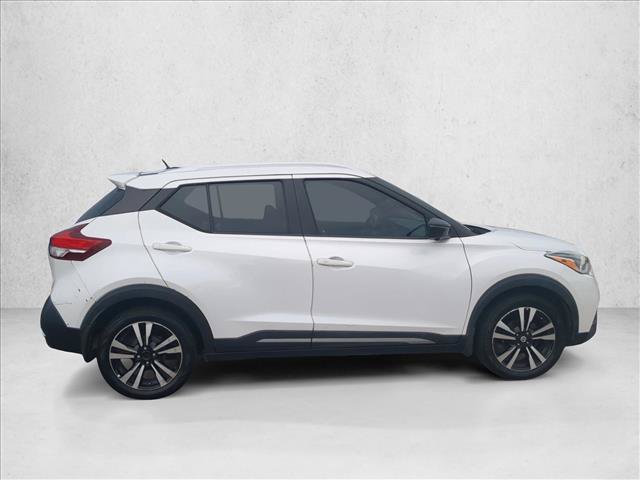 Used 2019 Nissan Kicks SR w/ SR Premium Package FWD image 4