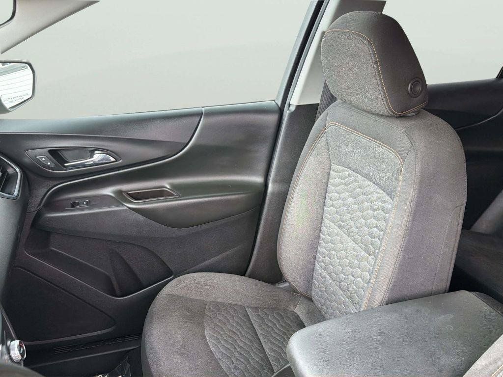 Used 2021 Chevrolet Equinox LT AWD/4WD image 13