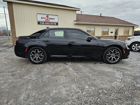 Used 2016 Chrysler 300 S w/ 300S Premium Group image 29