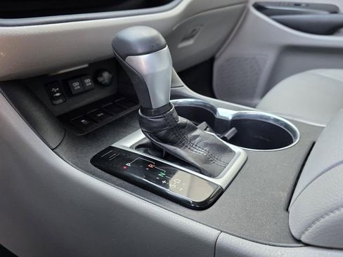Used 2019 Toyota Highlander Plus image 22