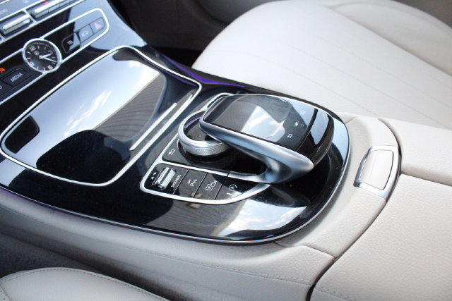 Used 2018 Mercedes-Benz E 300 image 17