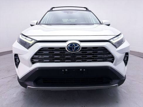 Used 2022 Toyota RAV4 Limited AWD/4WD image 2