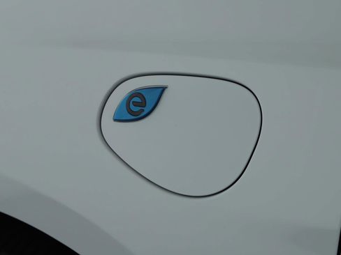 Used 2022 Chrysler Pacifica Touring-L image 17