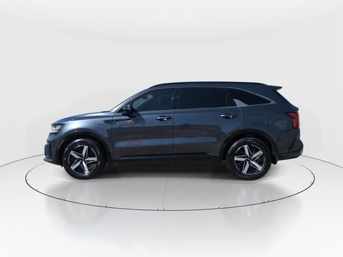 Used 2022 Kia Sorento S FWD image 5