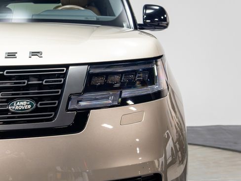 Used 2025 Land Rover Range Rover SE AWD/4WD image 55