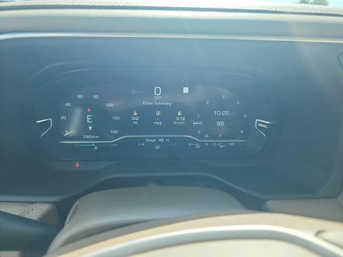 Used 2022 GMC Yukon XL Denali RWD image 37
