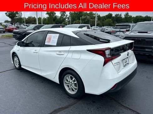 Used 2022 Toyota Prius LE FWD image 11
