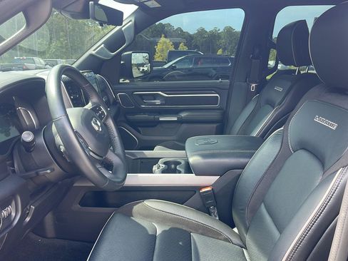 Used 2023 RAM 1500 Laramie AWD/4WD image 18