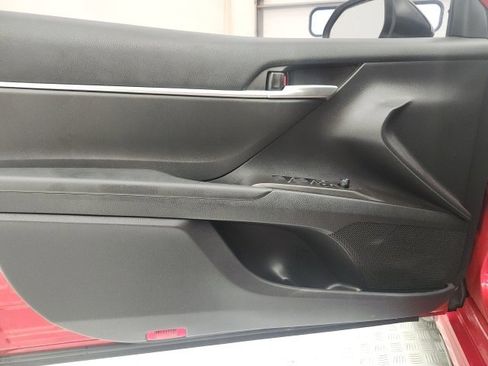 Used 2023 Toyota Camry SE image 8