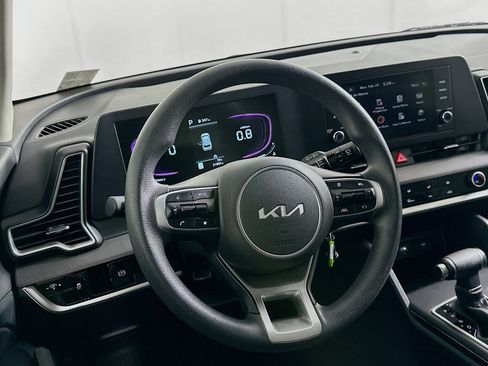 Used 2025 Kia Sportage LX image 18